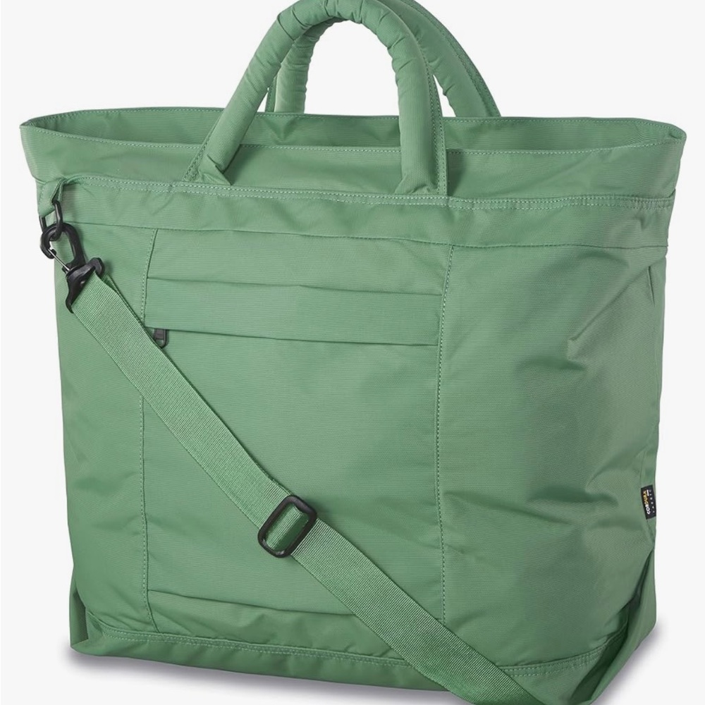 Dakine weekender bag NWT